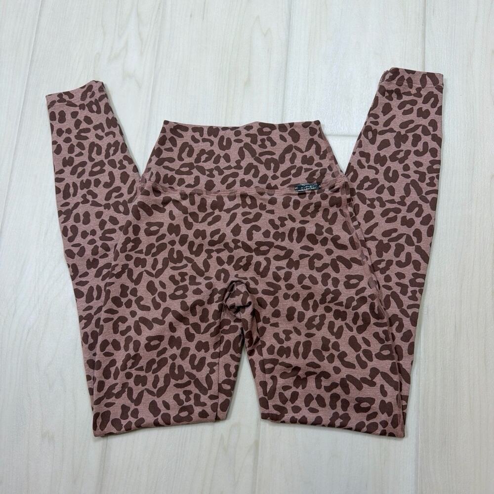 Bombshell Sportswear London Fog Cheetah Animal Print Scrunch Leggings Size XS - Picture 3 of 8